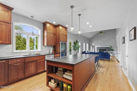 381 Doctor Shaw Road Slingerlands NY 12159