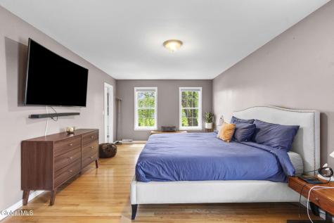 381 Doctor Shaw Road Slingerlands NY 12159