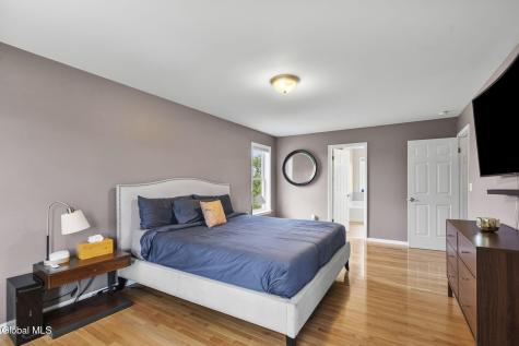 381 Doctor Shaw Road Slingerlands NY 12159