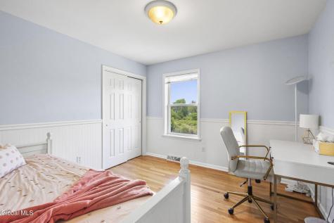 381 Doctor Shaw Road Slingerlands NY 12159