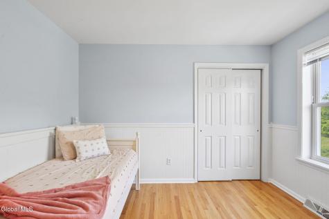 381 Doctor Shaw Road Slingerlands NY 12159
