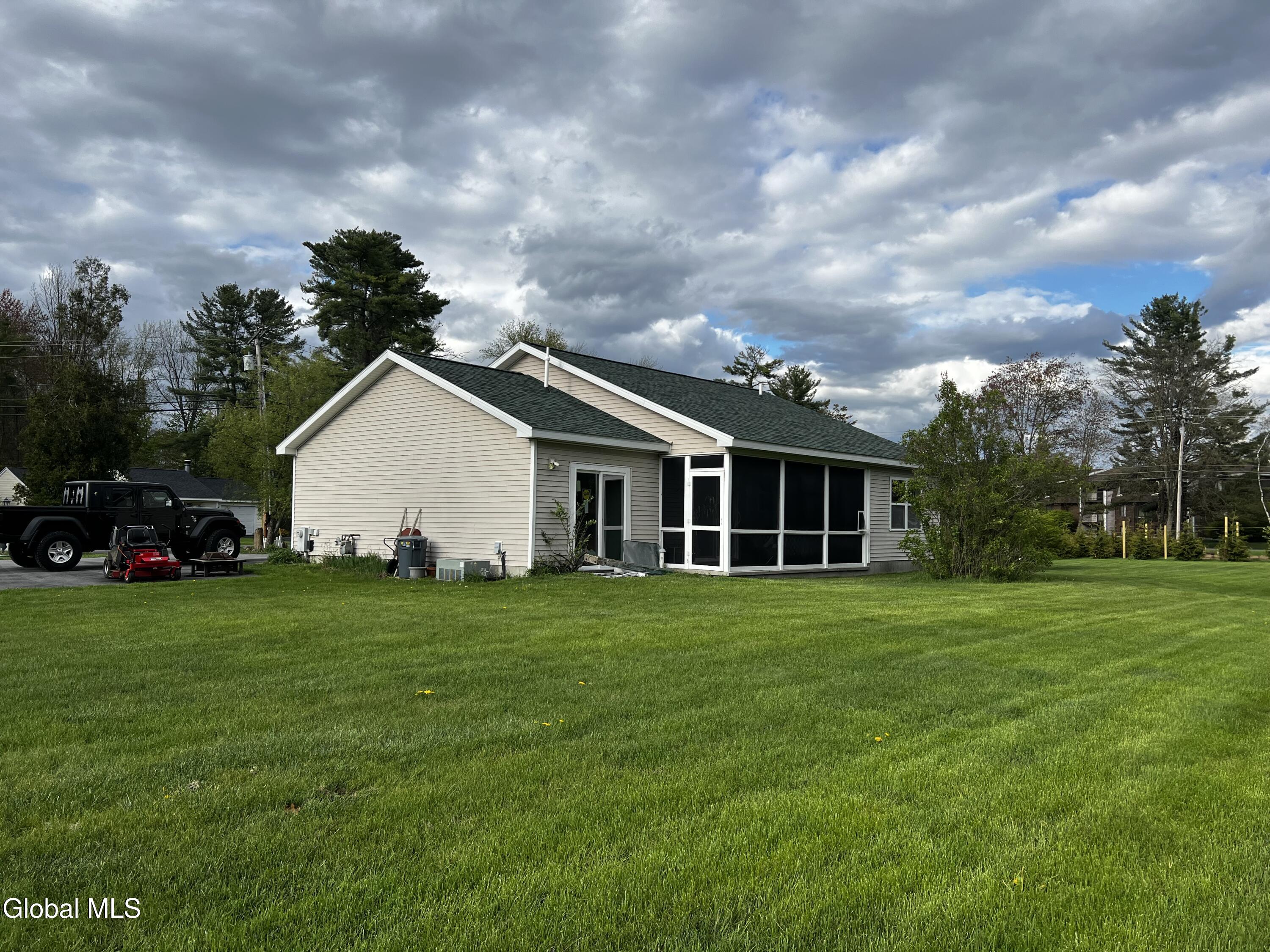 104 Cronin Road Queensbury NY 12804