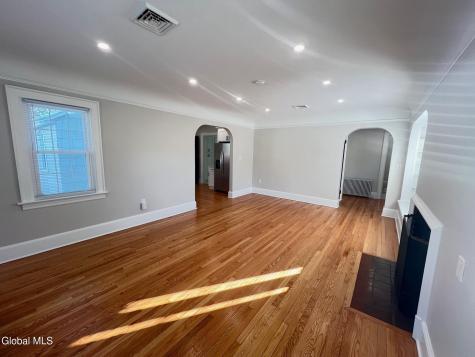 1971 Nott Street Niskayuna NY 12309