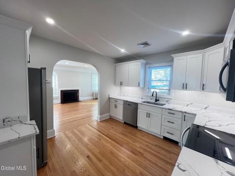 1971 Nott Street Niskayuna NY 12309