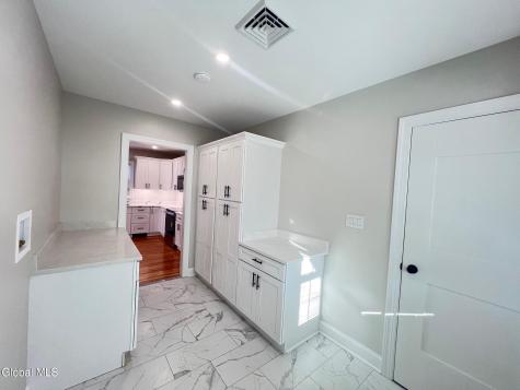 1971 Nott Street Niskayuna NY 12309