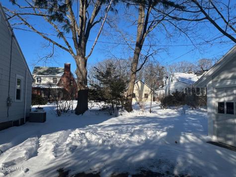 1971 Nott Street Niskayuna NY 12309