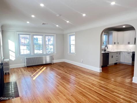 1971 Nott Street Niskayuna NY 12309