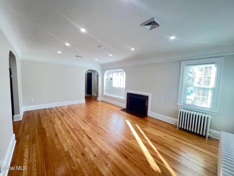 1971 Nott Street Niskayuna NY 12309