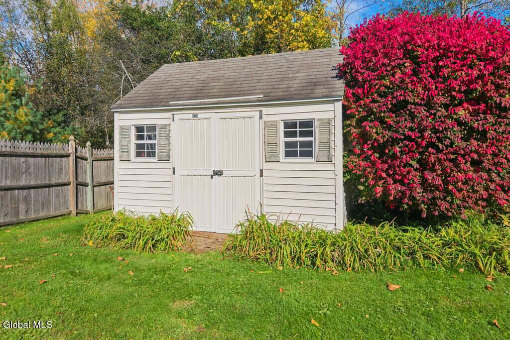 15 Mallard Drive Rexford NY 12148