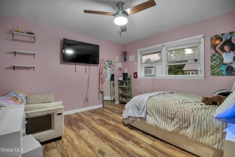 26 Fort Amherst Road Queensbury NY 12804