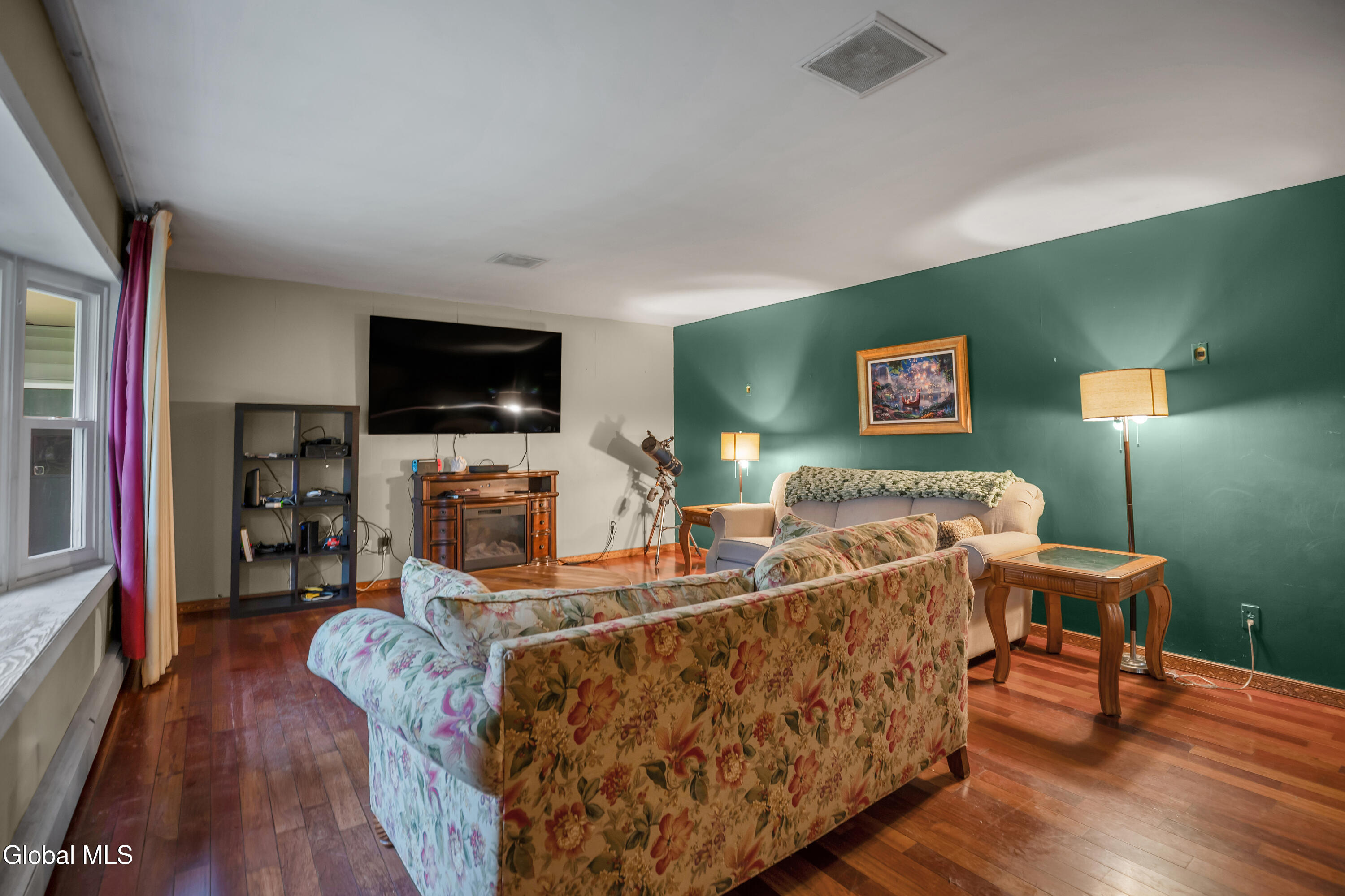 26 Fort Amherst Road Queensbury NY 12804