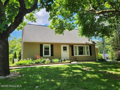 9 Elliot Avenue East Greenbush NY 12061