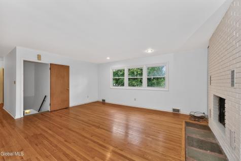1082 Cornelius Avenue Niskayuna NY 12309