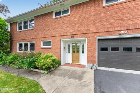 1082 Cornelius Avenue Niskayuna NY 12309