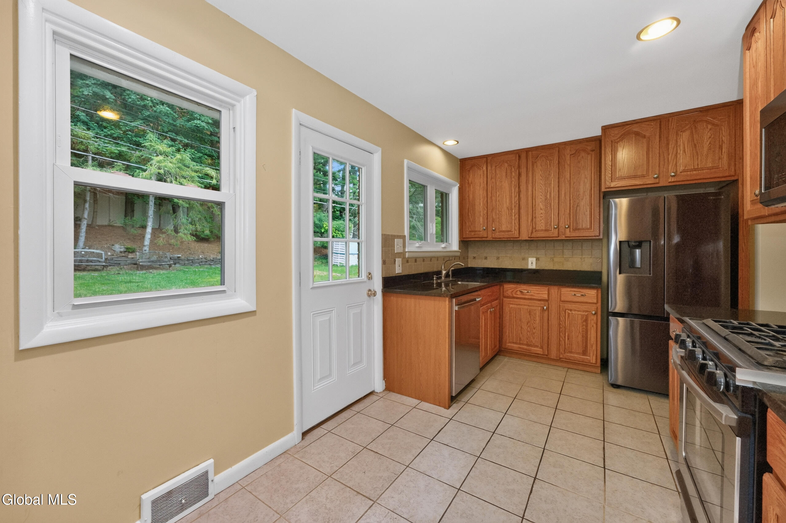 1082 Cornelius Avenue Niskayuna NY 12309