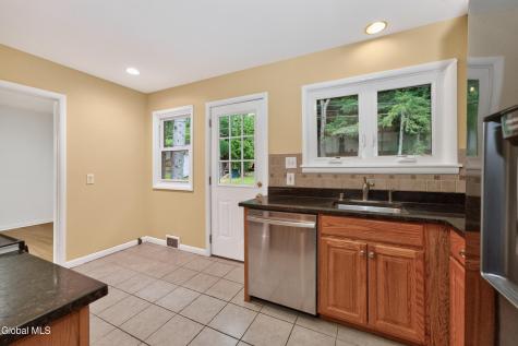 1082 Cornelius Avenue Niskayuna NY 12309