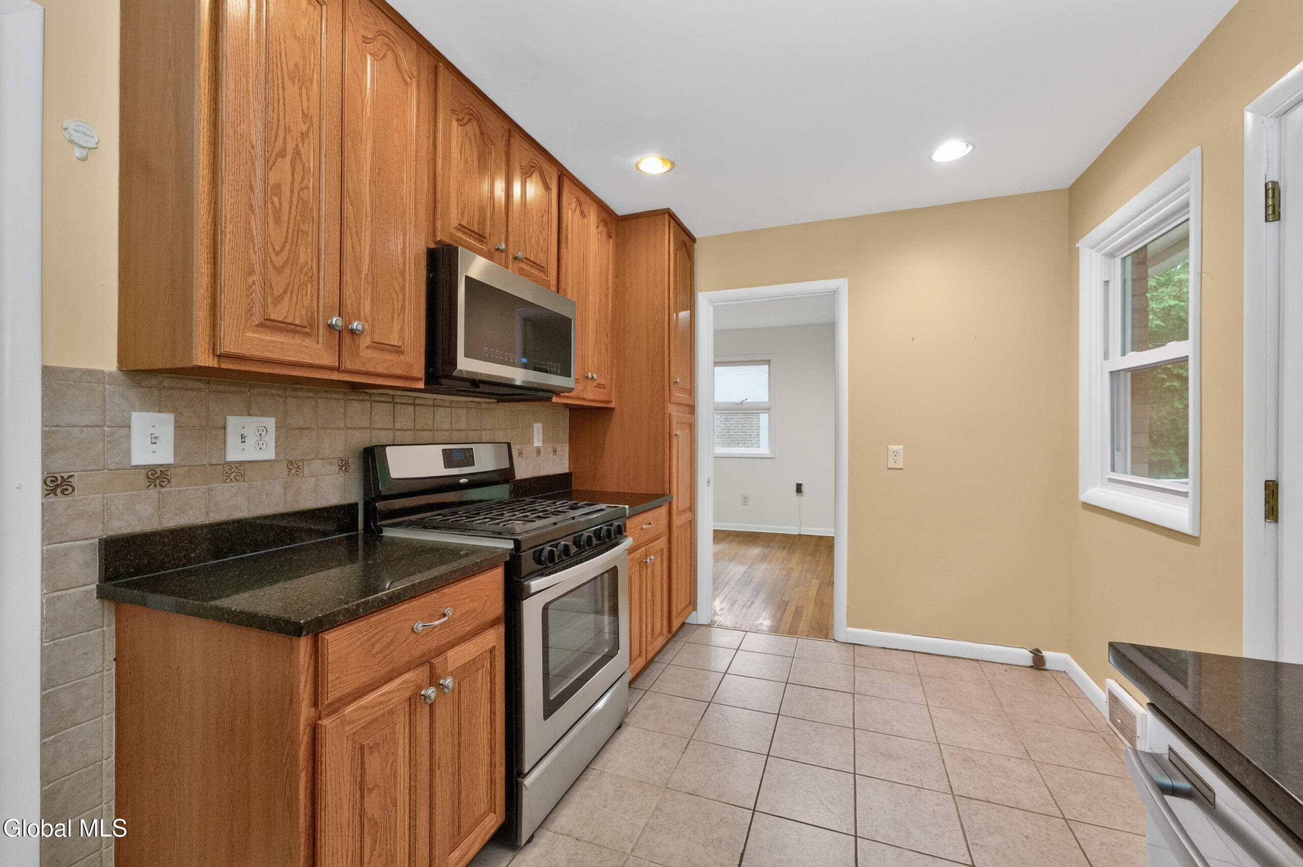 1082 Cornelius Avenue Niskayuna NY 12309