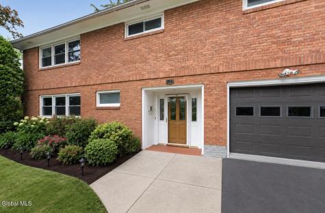 1082 Cornelius Avenue Niskayuna NY 12309
