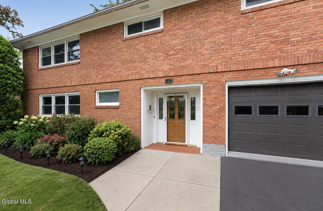 1082 Cornelius Avenue Niskayuna NY 12309