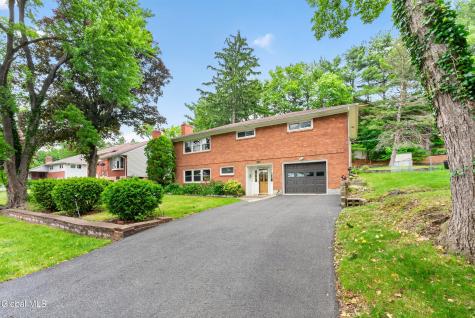 1082 Cornelius Avenue Niskayuna NY 12309