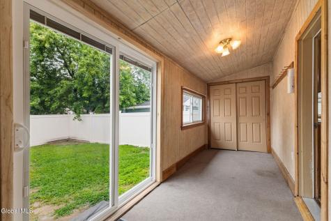 39 Fern Avenue Albany NY 12205