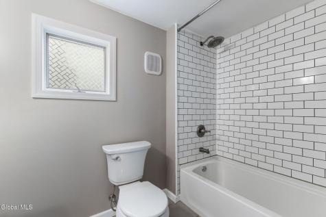 39 Fern Avenue Albany NY 12205
