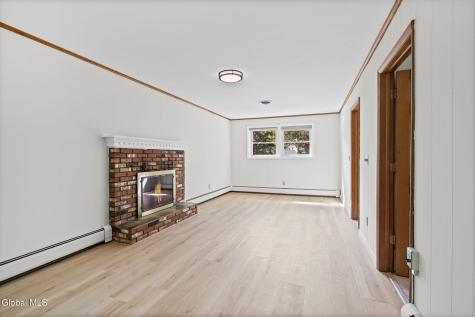 26 Appletree Lane Clifton Park NY 12065