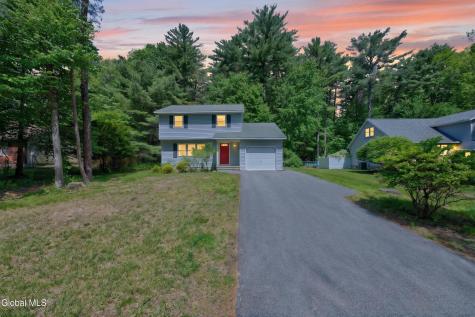11 Plum Poppy S Malta NY 12020