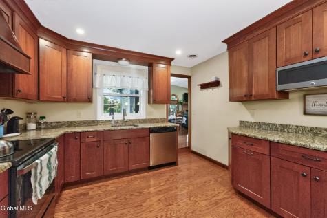 312 Ridgewood Circle Albany NY 12203