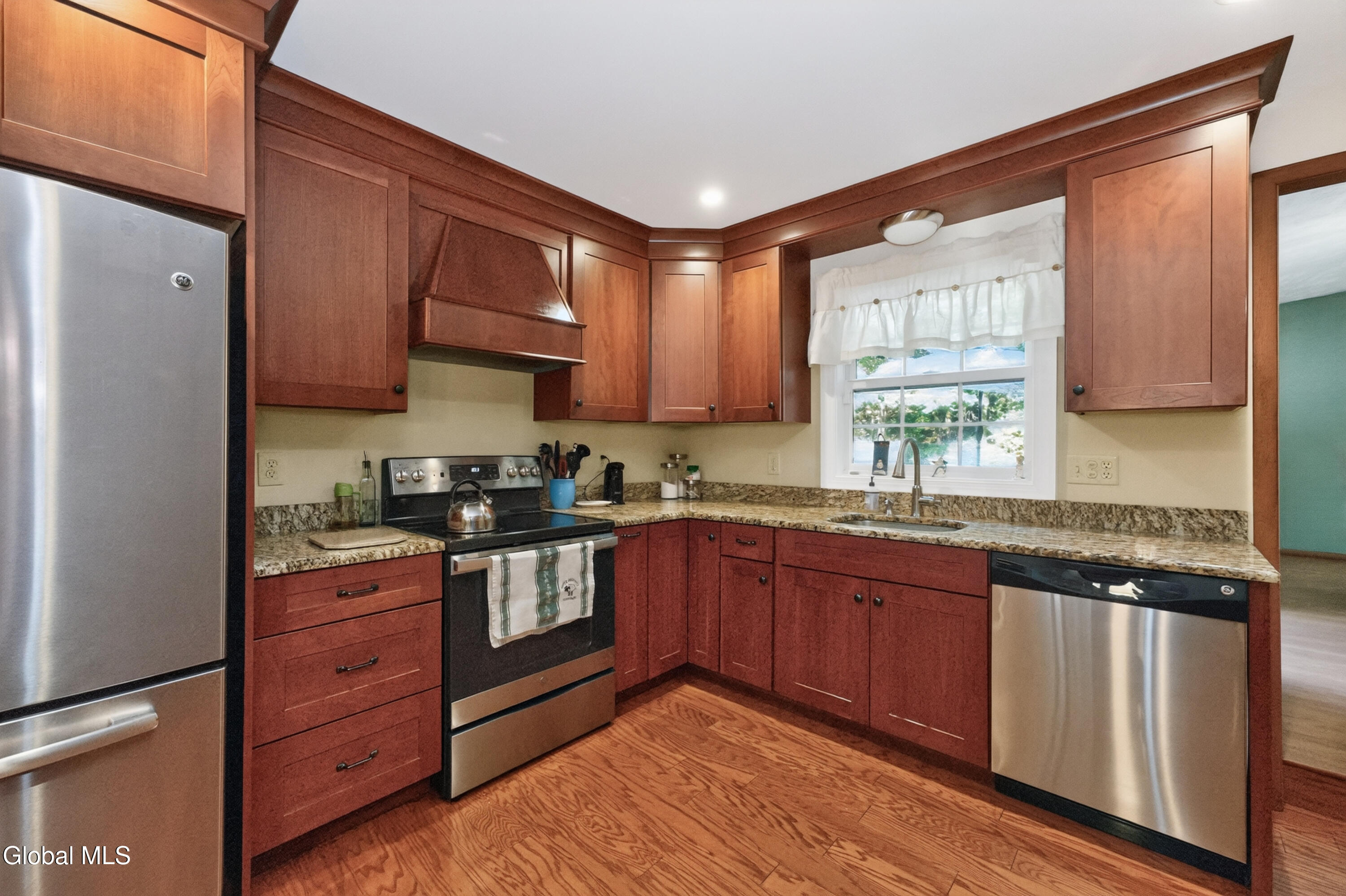 312 Ridgewood Circle Albany NY 12203