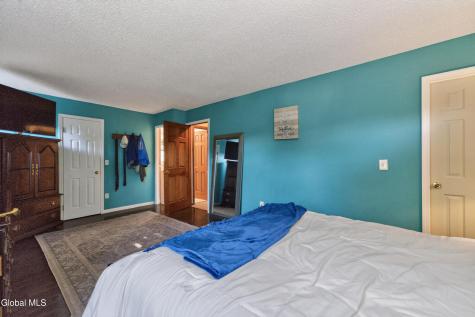 312 Ridgewood Circle Albany NY 12203