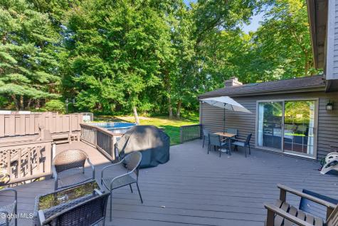 312 Ridgewood Circle Albany NY 12203