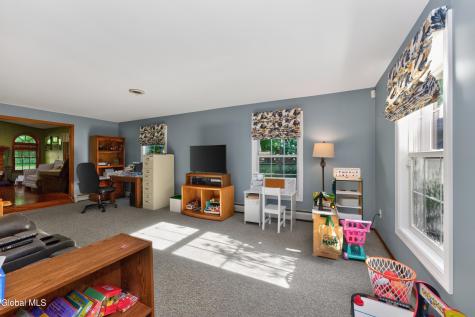 312 Ridgewood Circle Albany NY 12203