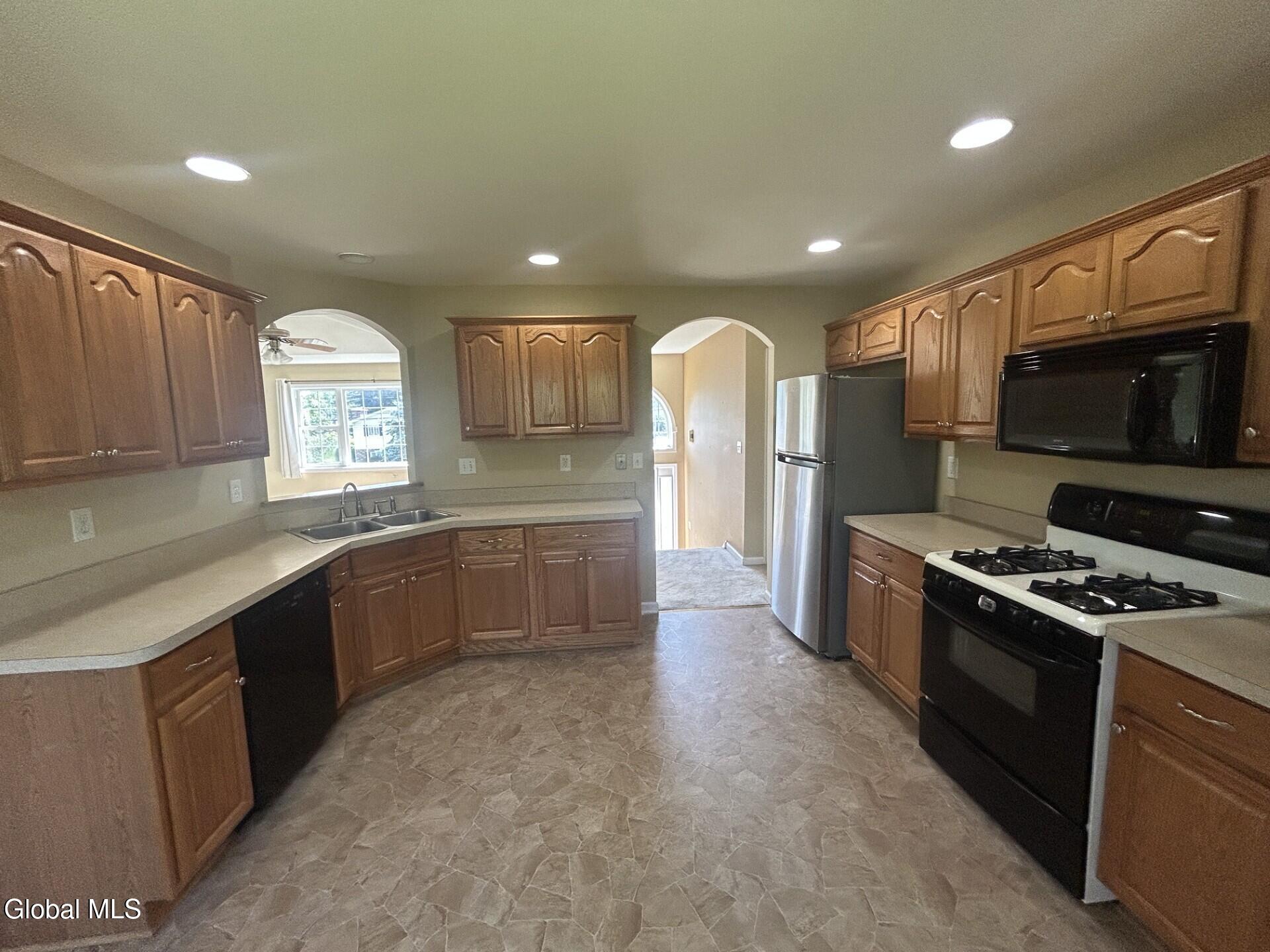 3909 Albany Street Schenectady NY 12304