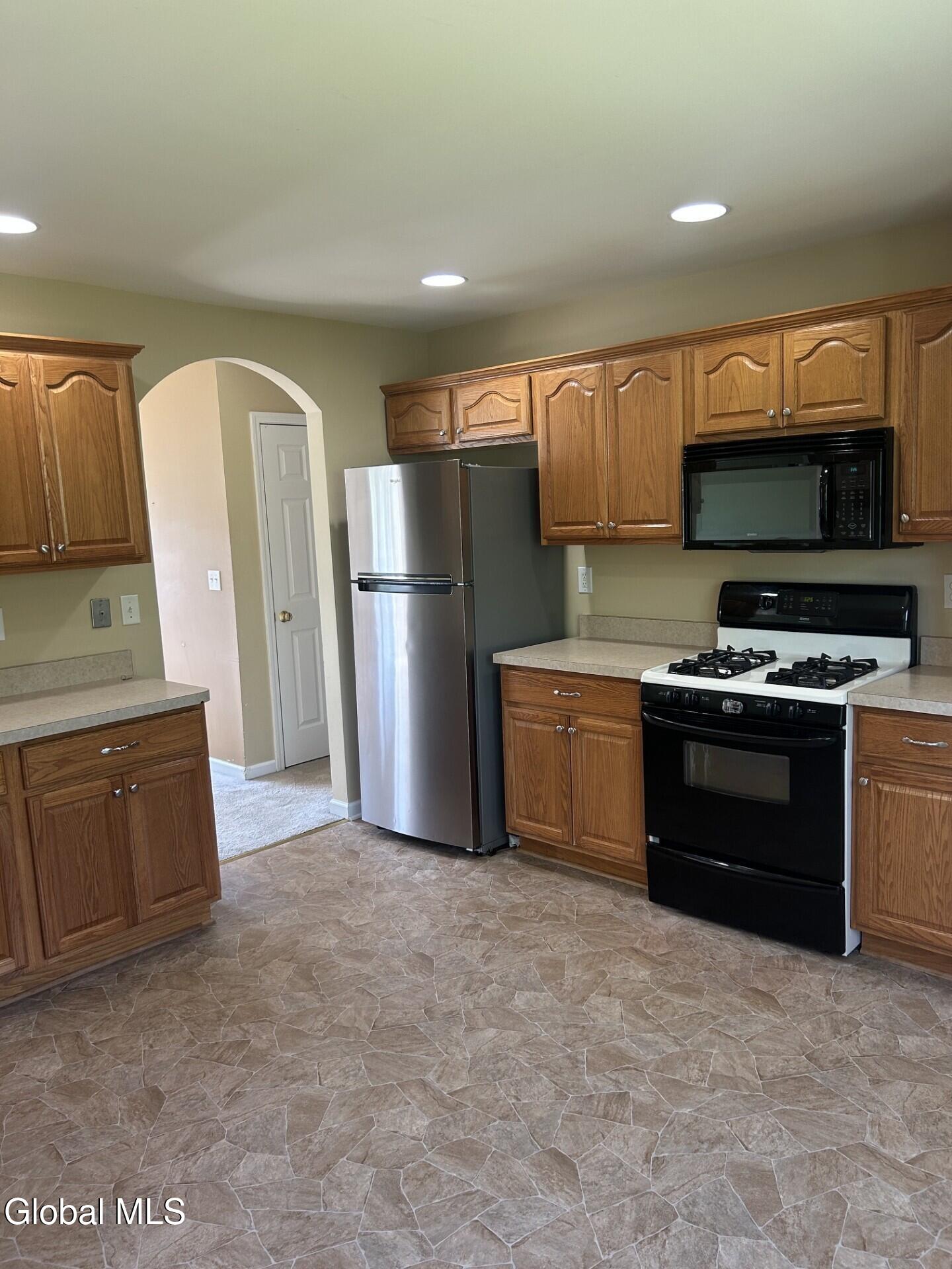 3909 Albany Street Schenectady NY 12304