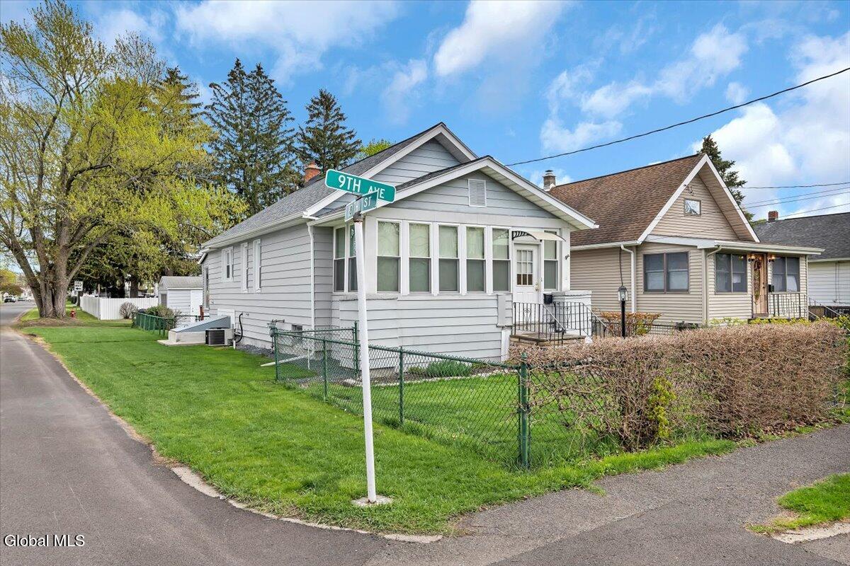 1636 9th Avenue Watervliet NY 12189