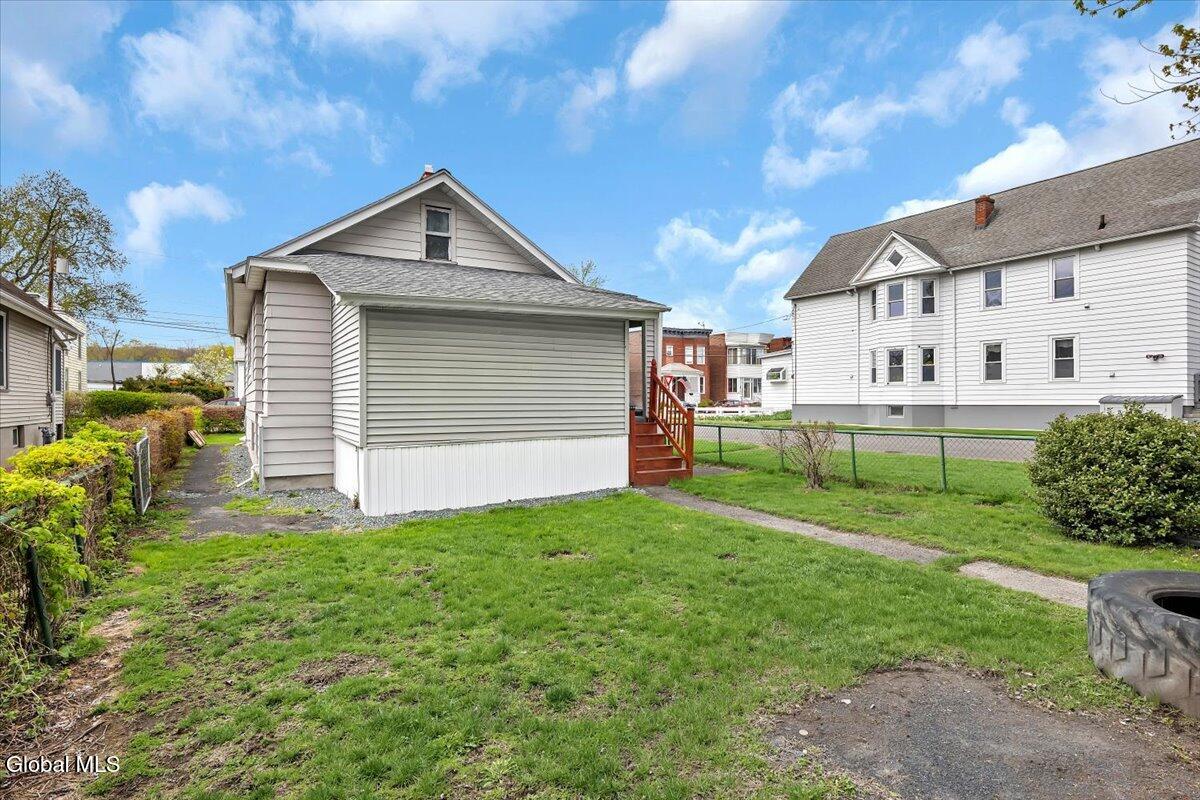 1636 9th Avenue Watervliet NY 12189