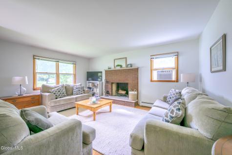 23 Gaffney Lane Kinderhook NY 12106