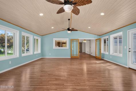 843 Warner Road Niskayuna NY 12309