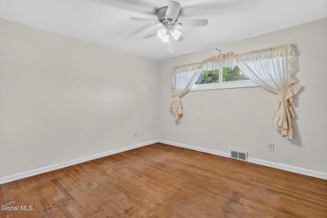 843 Warner Road Niskayuna NY 12309