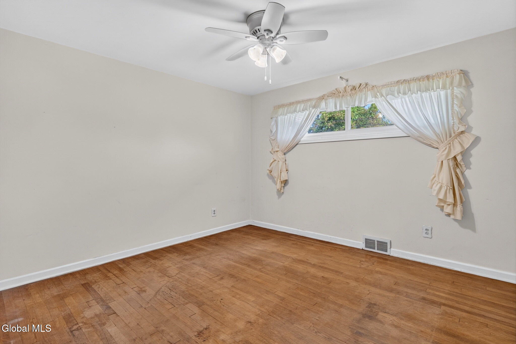 843 Warner Road Niskayuna NY 12309