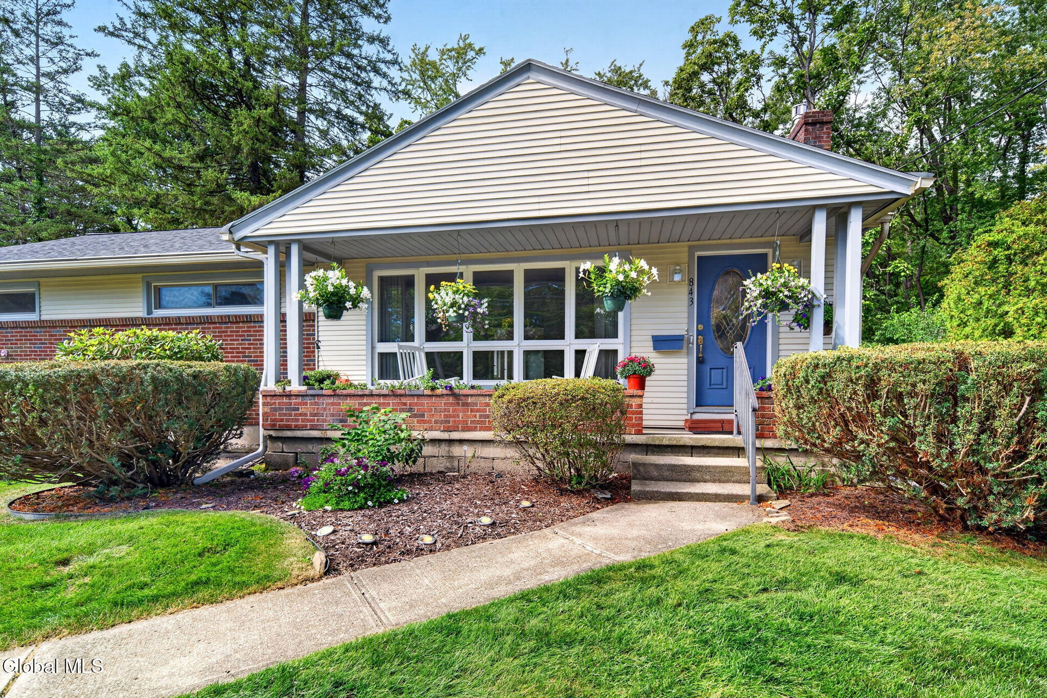 843 Warner Road Niskayuna NY 12309