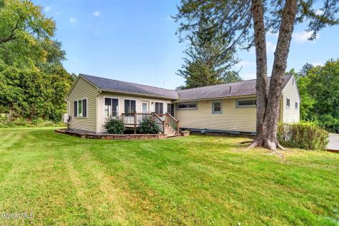 843 Warner Road Niskayuna NY 12309