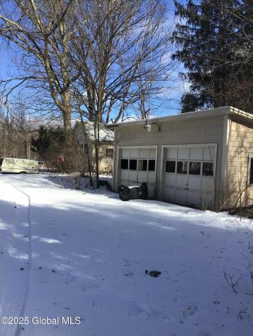 546-548 Maple Avenue Saratoga NY 12866