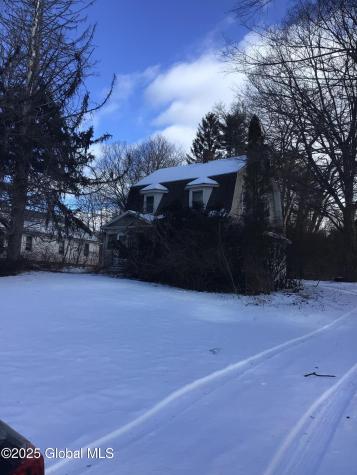 546-548 Maple Avenue Saratoga NY 12866