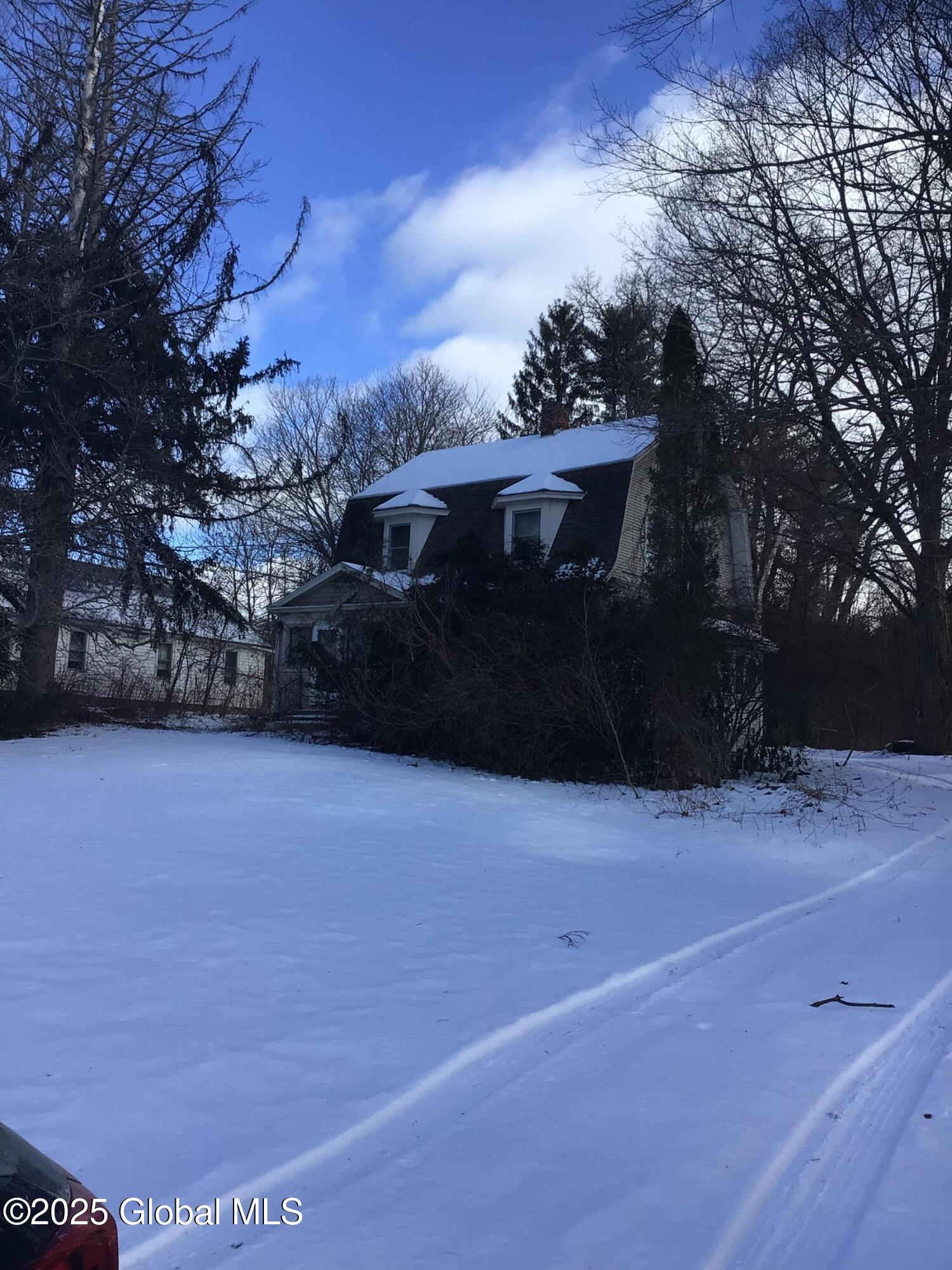 546-548 Maple Avenue Saratoga NY 12866