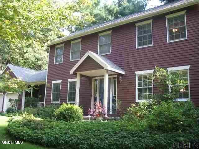 22 Thoroughbred Way Clifton Park NY 12065