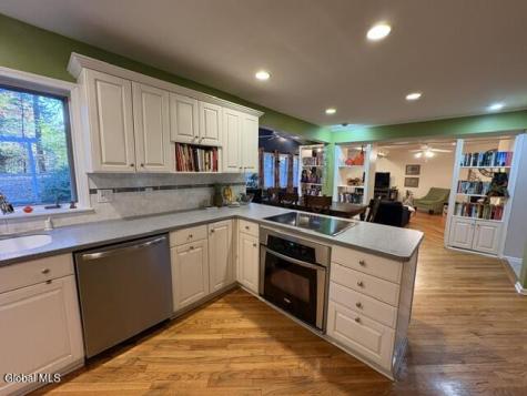 22 Thoroughbred Way Clifton Park NY 12065