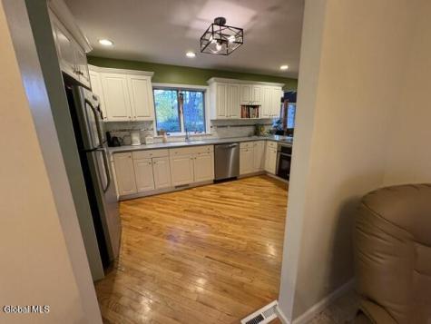 22 Thoroughbred Way Clifton Park NY 12065