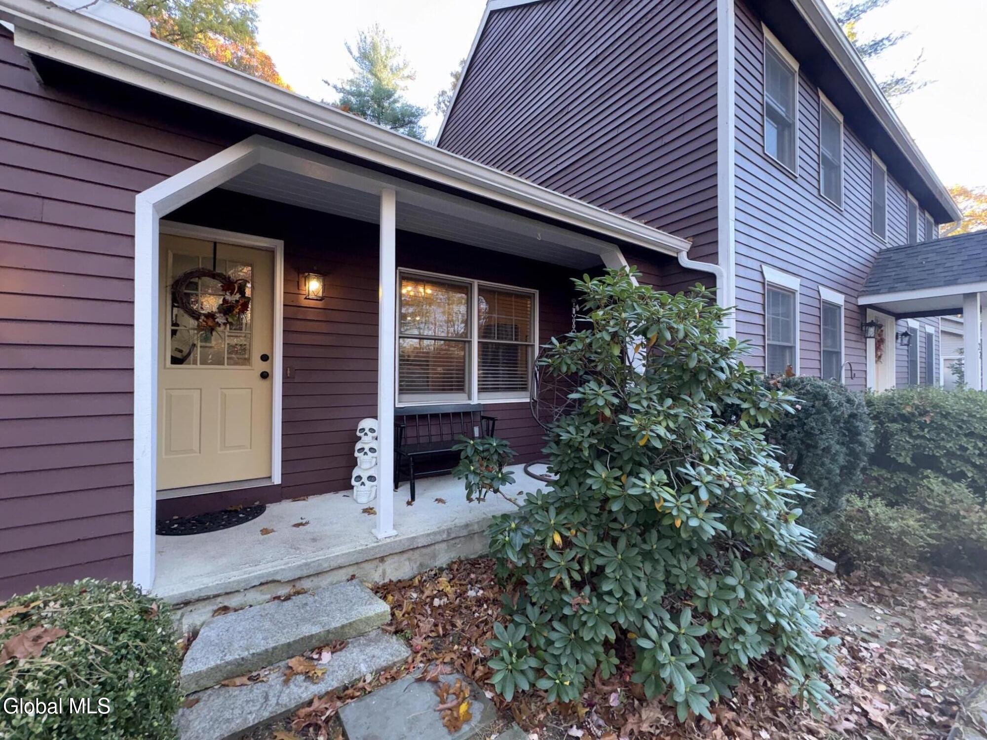22 Thoroughbred Way Clifton Park NY 12065